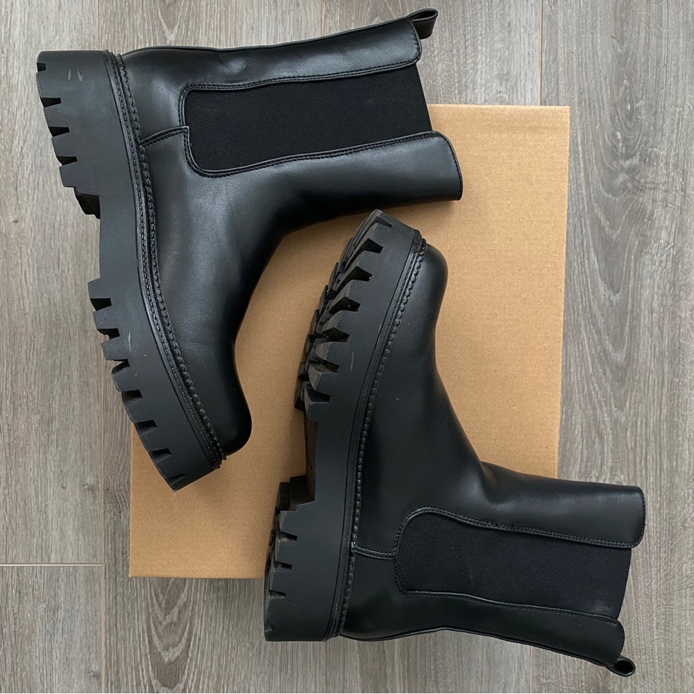 Steve Madden Black Boots